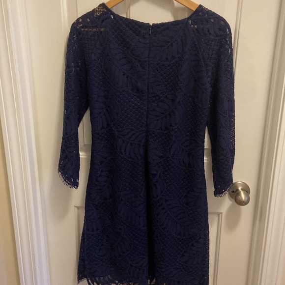 Lilly Pulitzer Navy Lace Rylee Shift Dress Sz. 4 - Picture 4 of 5